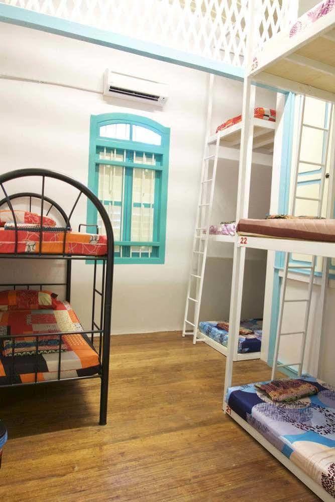 Tipsy Tiger Party Hostel George Town Extérieur photo